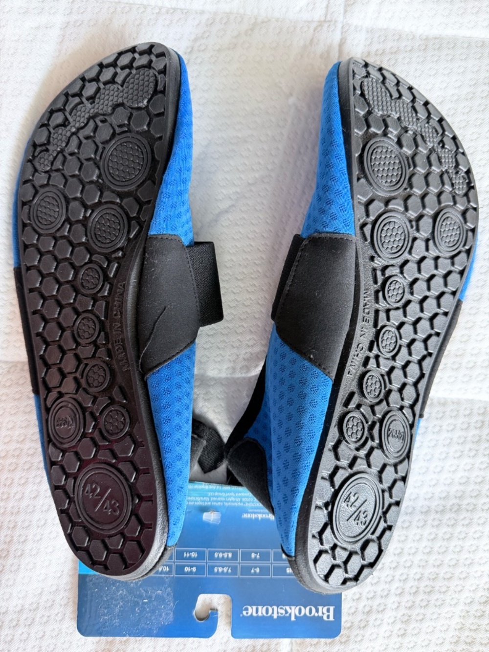 BROOKSTONE - Picture 3 of 3